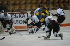Україна проти України — за український хокей