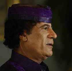 Каддафі перековує мечі на орала