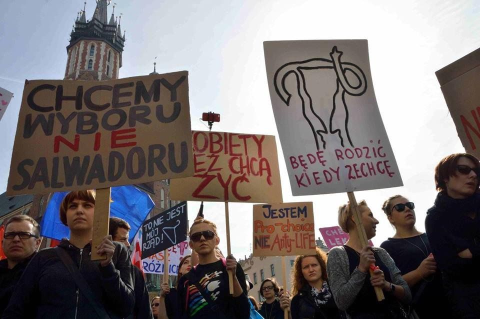 Польща повстала на захист абортів: огляд Наталії Лебідь за 26 вересня