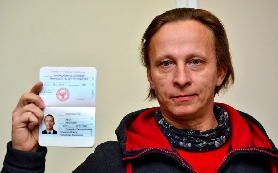 Українофоб Іван Охлобистін отримав «паспорт» самопроголошеної ДНР