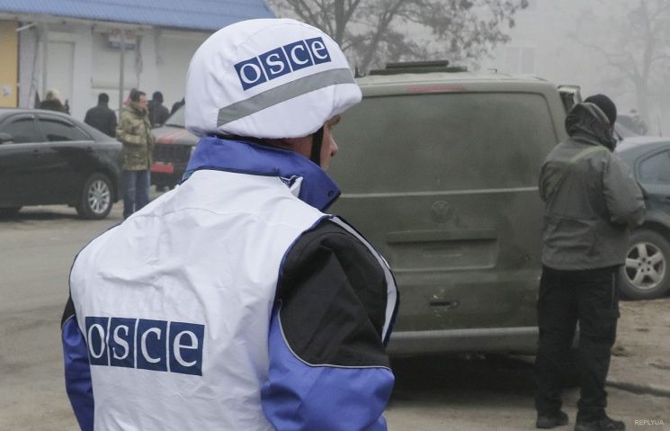 На окупованій Луганщині підірвався автомобіль ОБСЄ, є загиблий та поранені