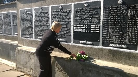 Залишені на полі бою: чому важливо повернути імена похованим у братських могилах воїнам Другої світової