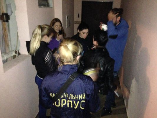 У Києві націоналісти заблокували вдома представників «руського міра» (фото)