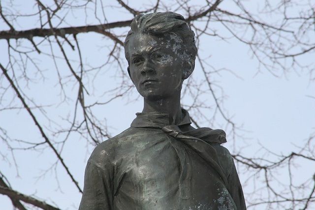 У Москві хочуть відновити знесений пам’ятник Павлику Морозову