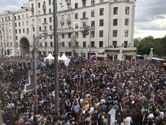 Самовар не допоміг: у День Росії країною прокотилася хвиля протестів