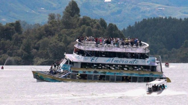 У Колумбії потонуло судно з туристами: є загиблі й зниклі безвісти (відео)