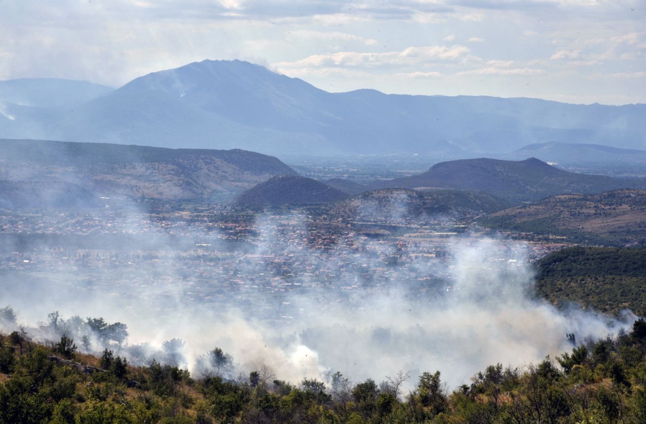 У Хорватії та Чорногорії евакуюють туристів через лісові пожежі