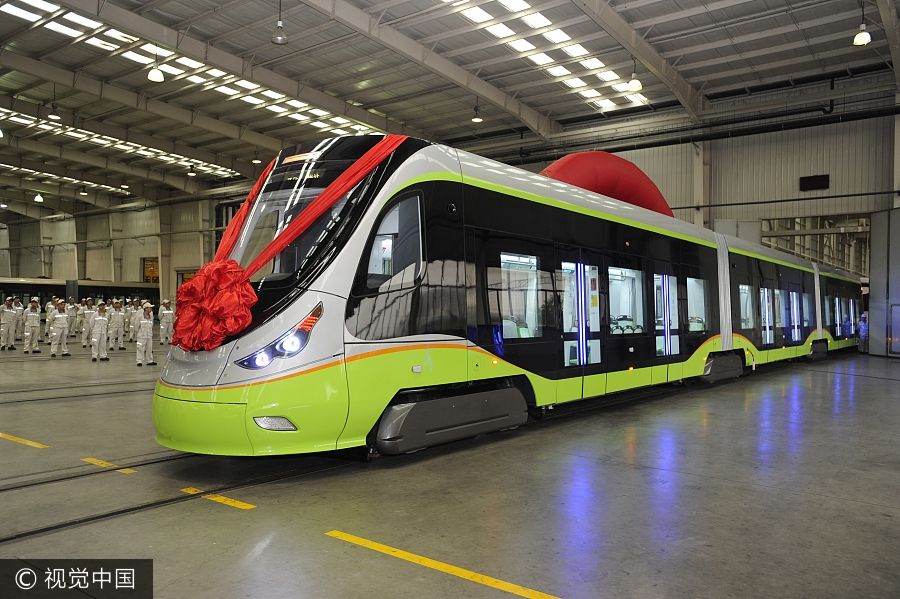 У Китаї запустили перший у світі безпілотний трамвай (фото)