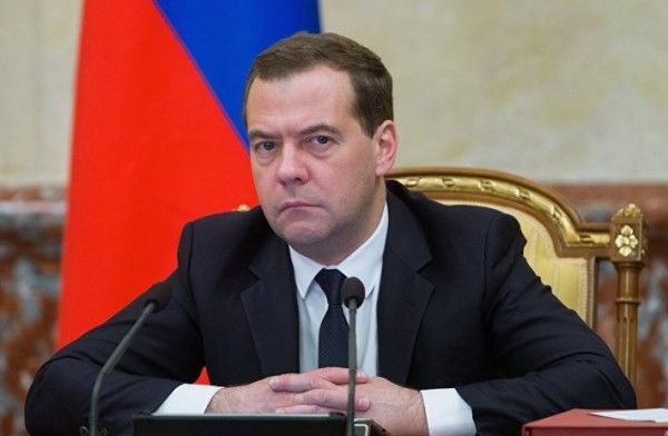 Медведєв вважає санкції проти Росії оголошенням торгової війни