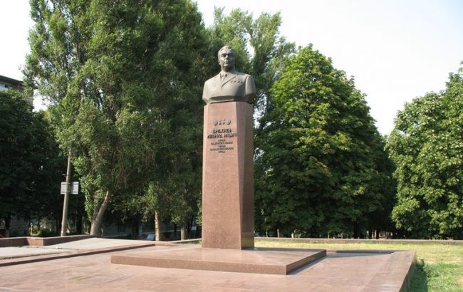 У Кам’янському втретє вимагають знести пам’ятник уродженцю міста леоніду Брежнєву