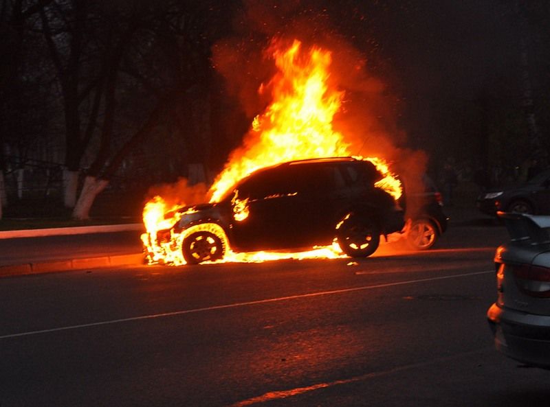 У Трускавці спалили автівку співробітника СБУ