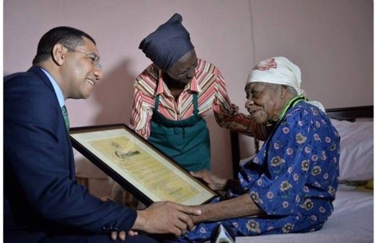 На Ямайці померла найстаріша мешканка планети Вайолет Браун
