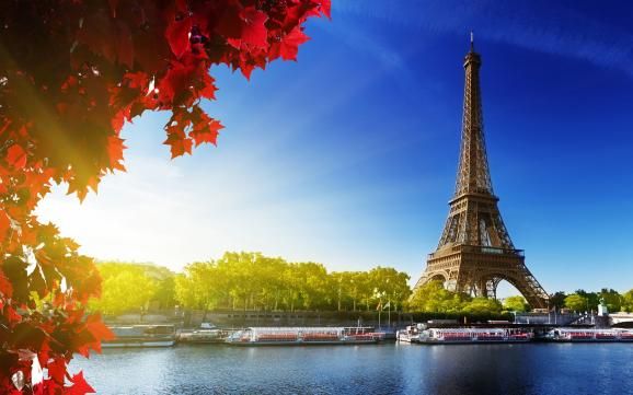 Ейфелеву вежу в Парижі закрили через страйк
