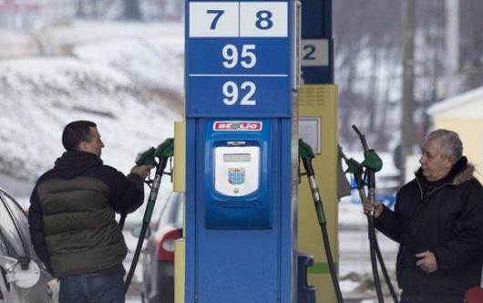 Навар за домовленістю: чому в Україні злетіли ціни на автопальне