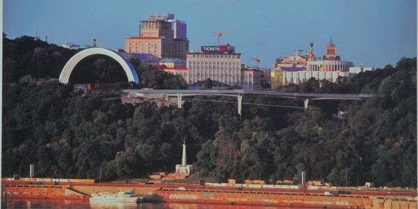 У Києві збудують міст від Володимирської гірки до парку «Хрещатий»