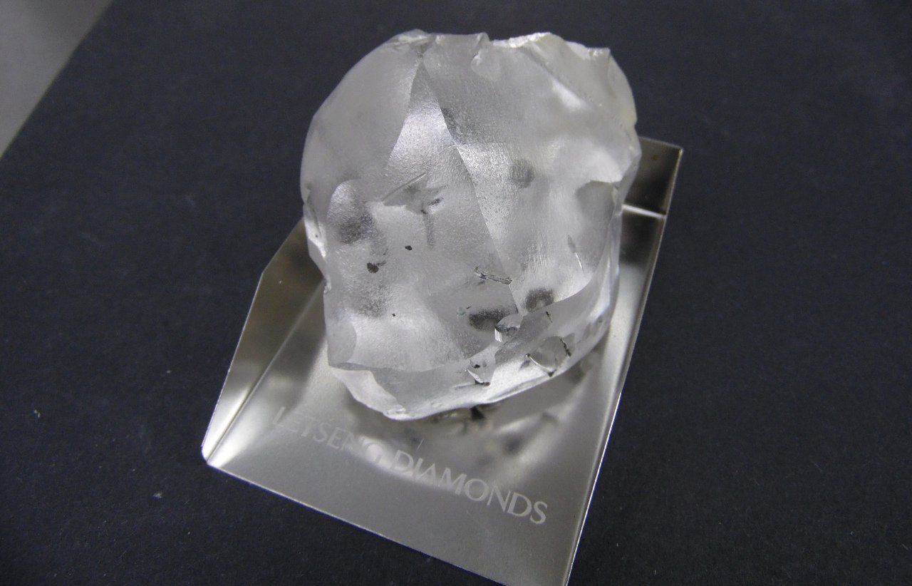 На півдні Африки знайшли знайшли один з найбільших алмазів у світі