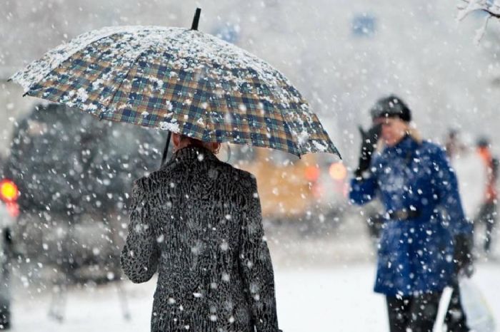 В Україні з 8 лютого очікують на снігопади та ожеледиця