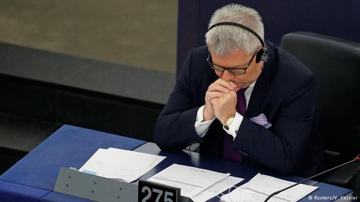 Заступник голови Європарламенту Чарнецький звільнений через образу депутатки