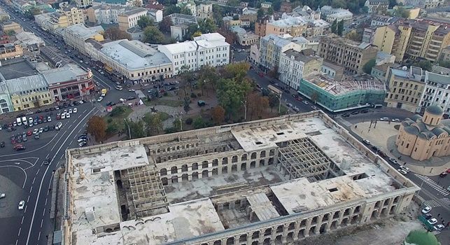 Гостинний двір у Києві повернули державі