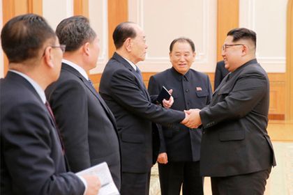 Кім Чен Ин вперше зустрівся із делегацією Південної Кореї