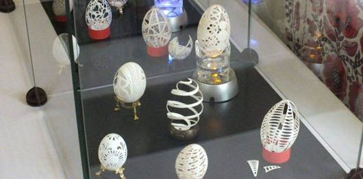 До Великодня у Чекркасах відкрили виставку унікальних витинанок на яєчній шкаралупі
