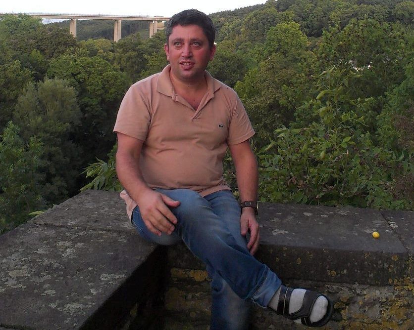 Журналіст Фікрат Гусейнов, якого переслідують в Азербайджані, виїхав з України