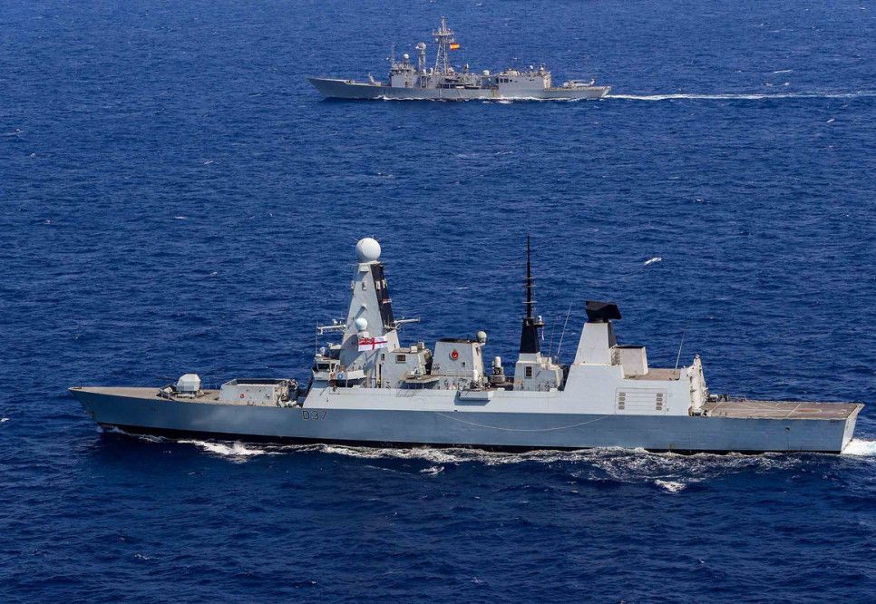 До Чорного моря увійшла група військових кораблів НАТО