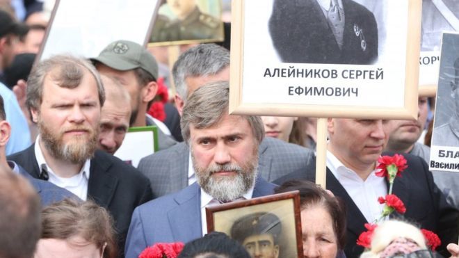 У парку Слави ледве не побили «опоблоківців» Шуфрича і Новинського