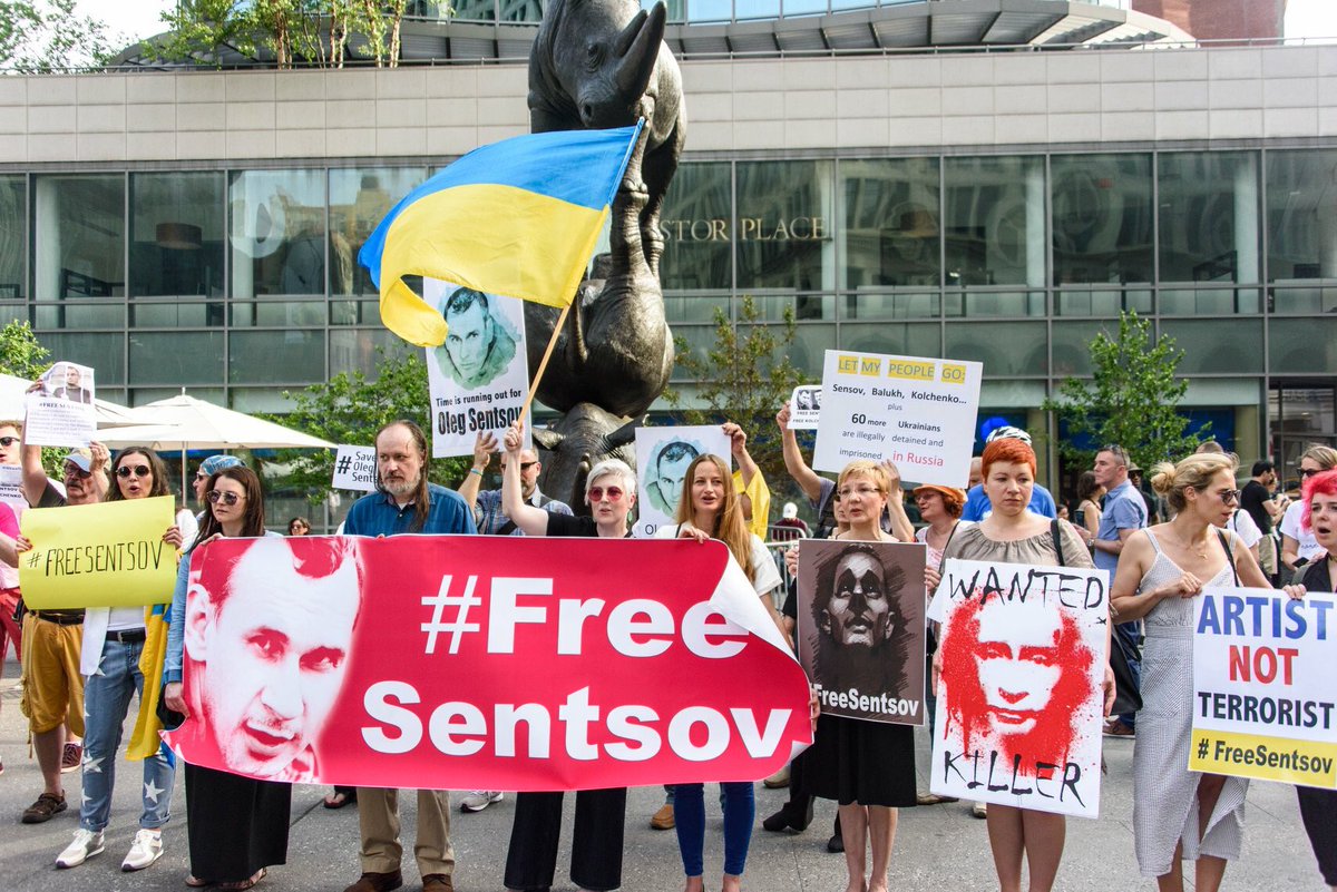 Глобальна акція #SaveOlegSentsov охопила 25 країн на різних континентах (фото)