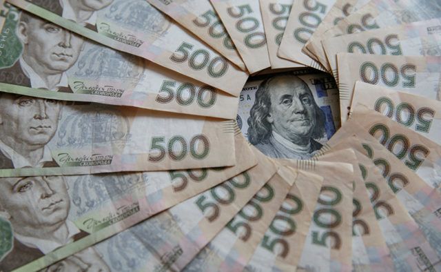 Гривня на противагу рублю виявилася найсильнішою серед валют колишнього СРСР