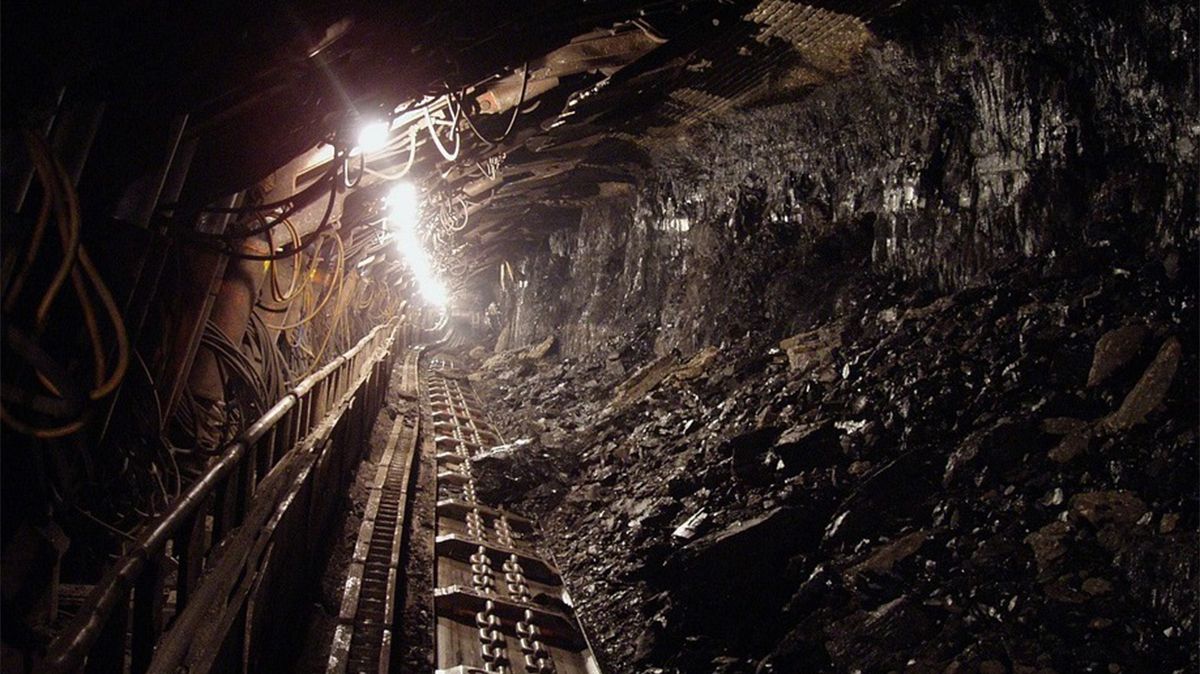 На Луганщині підняли гірників, які застрягли в шахті через знеструмлення