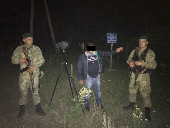 На кордоні спіймали росіянина, який таємно пробрався в Україну