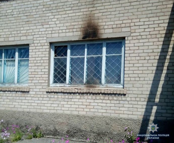 Сільраду в Запорізькій області підпалили коктейлем Молотова