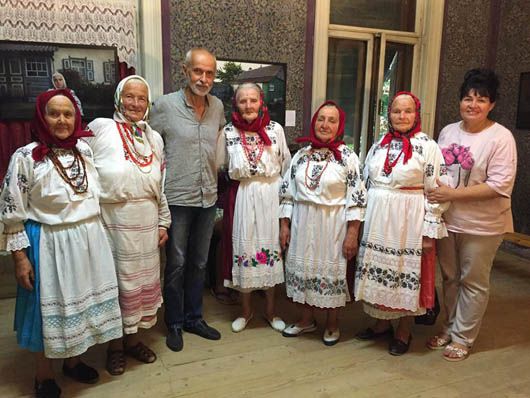 Авторитетні  пані співають: бовсунівські бабусі представляють світу українські пісні