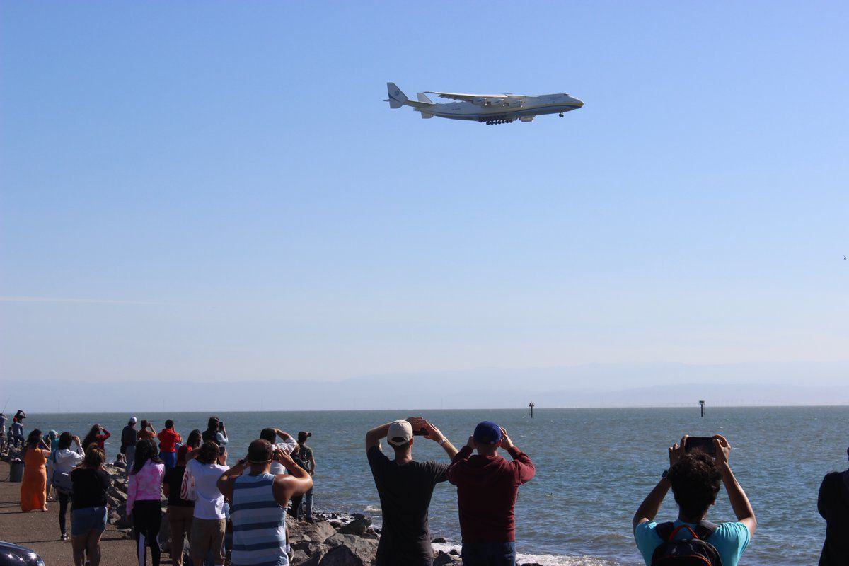 Найбільший у світі транспортний літак Ан-225 «Мрія» здійснив політ із Гостомеля у США (відео)