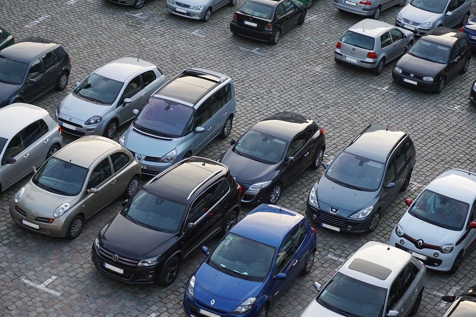 В Україні набули чинності нові правила паркування авто