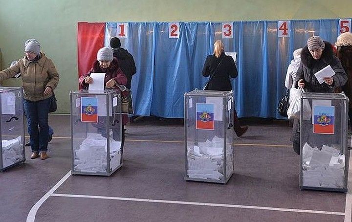 В МінТОТ обіцяють не скасовувати пенсії тим переселенцям, які проголосують на виборах «ЛДНР»