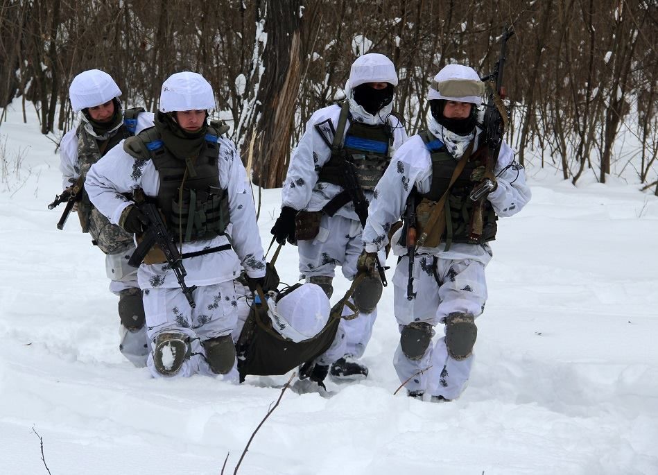 Десять українських воїнів отримали травми на фронті 16 січня
