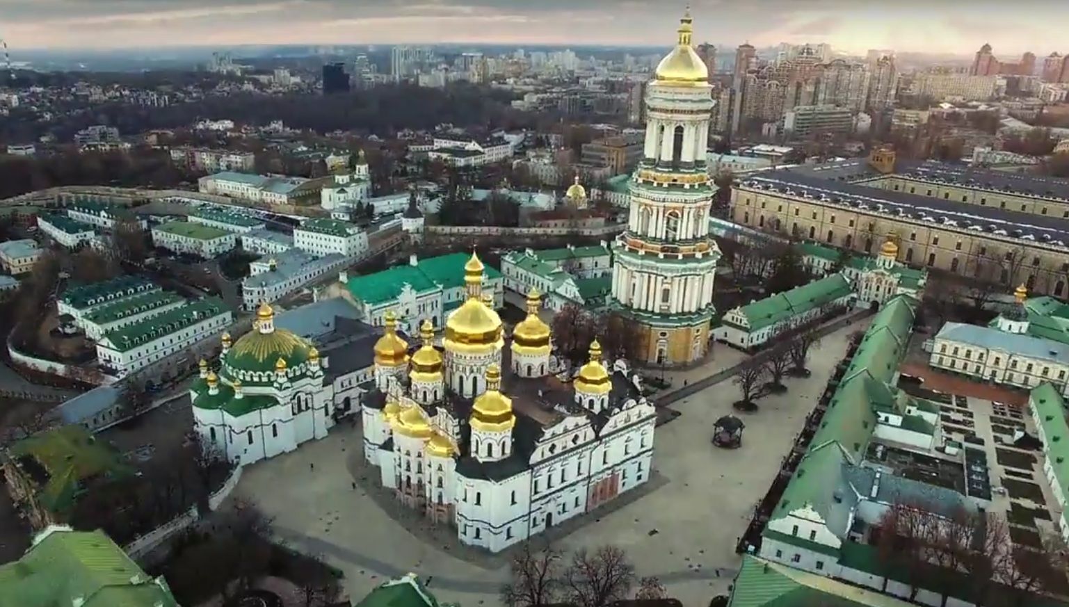 СБУ: російські спецслужби готові платити за підпали храмів УПЦ (МП)