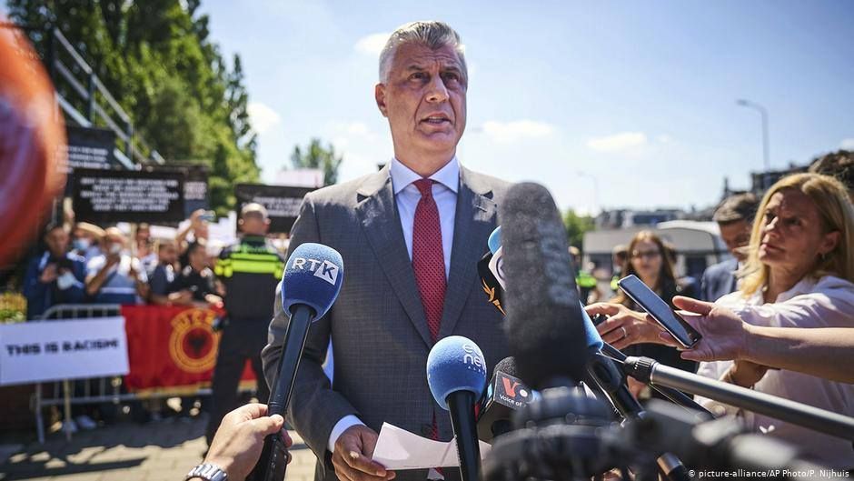 Президент невизнаного Косова постав перед спецтрибуналом у Гаазі у справі про масові вбивства