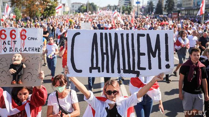 «З днищем!»: Лукашенка привітали із 66-річчям понад 200 тисяч протестувальників, фото