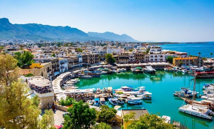 Українці зможуть подорожувати до Кіпру з 1 квітня