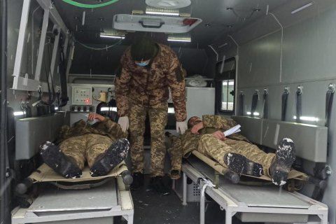 На фронті поранено двох українських бійців