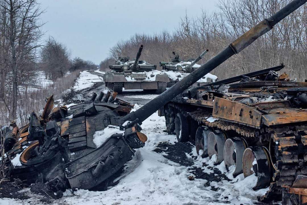 Російські танки "відпочивають" під Києвом.