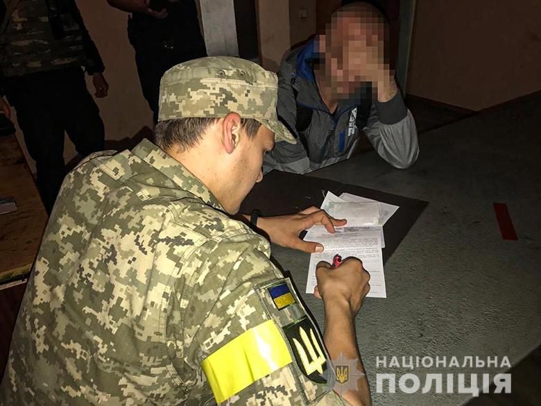 Поліція Києва провела рейди нічними клубами столиці - вручили сотні повісток
