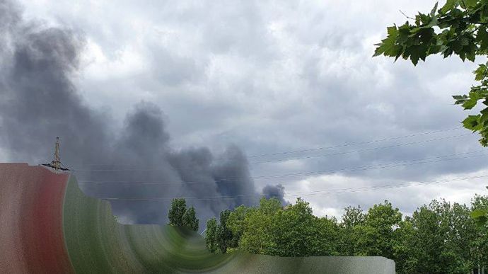 Херсон у пожежах, в Миколаєві - лунали вибухи