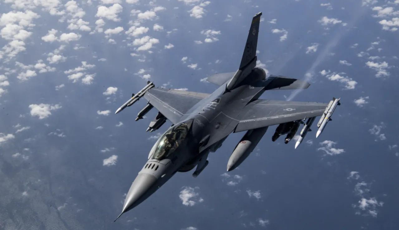 У Білому домі підтвердили участь у коаліції винищувачів F-16 для України