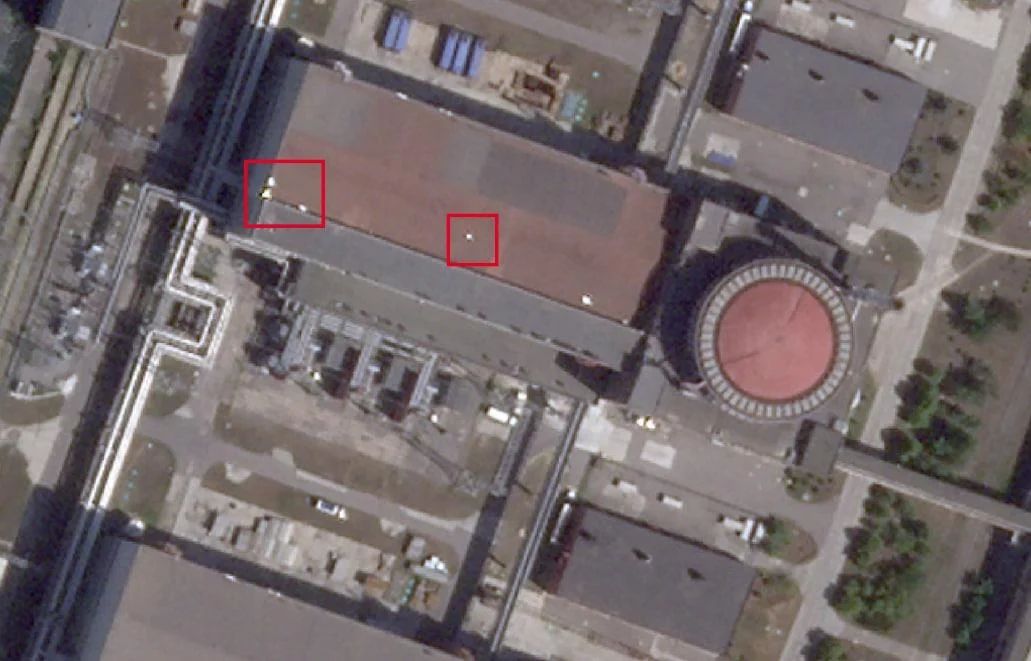 Четвертий енергоблок: супутник зафіксував нові об’єкти на даху ЗАЕС