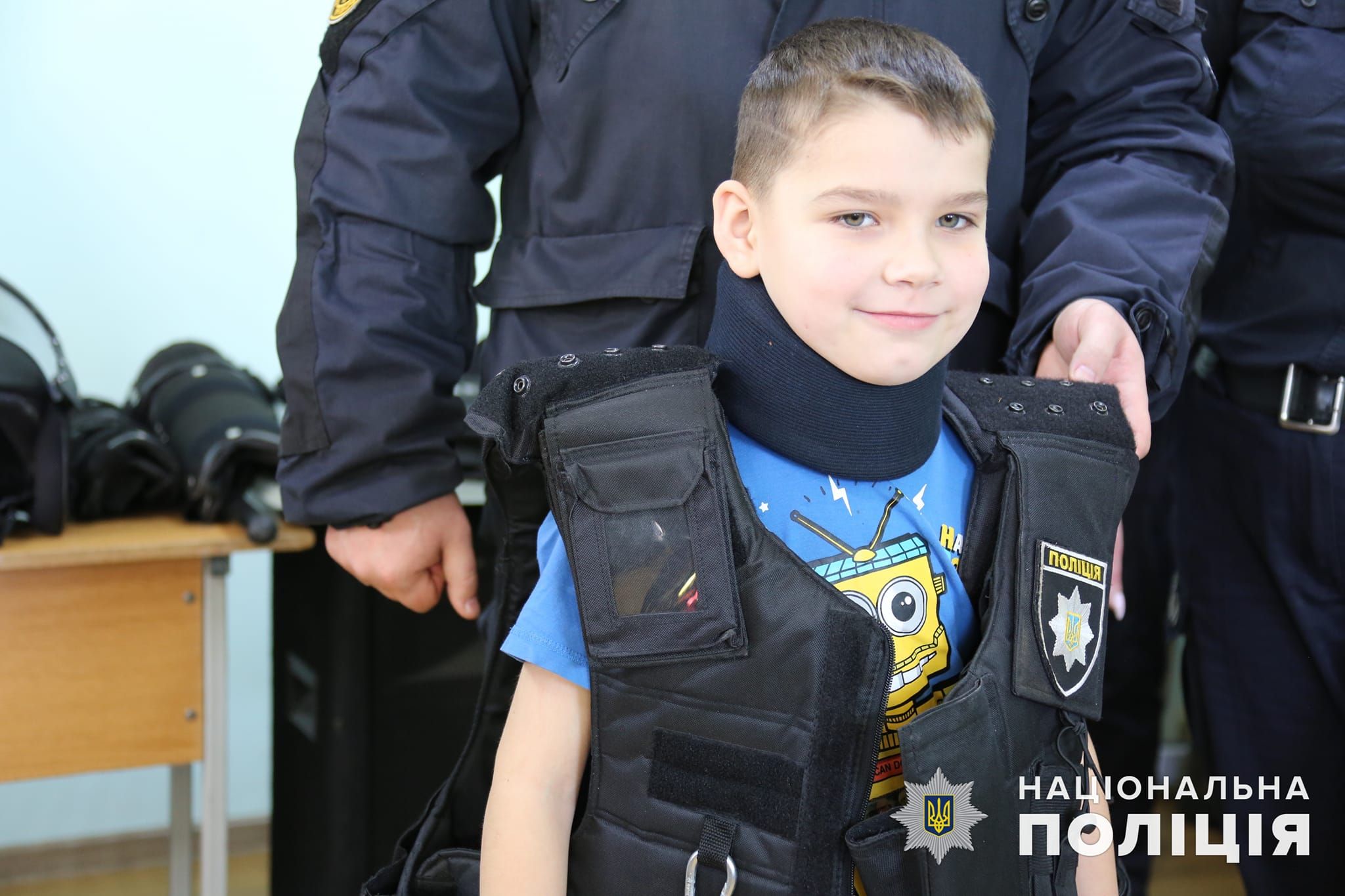В Україні відправлять охороняти школи 500 поліцейських