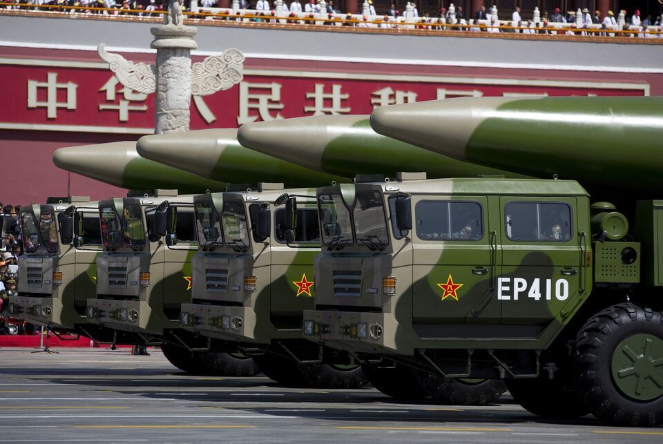 «Водневі» ракети: масштабна корупція в армії Китаю